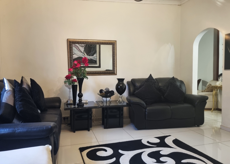 7 Bedroom Property for Sale in Protea Park North West